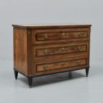 1174 4276 CHEST OF DRAWERS